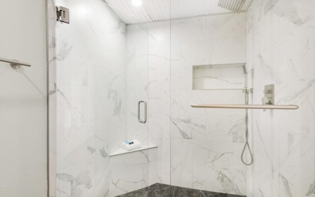 Edgewater Tower 1-412