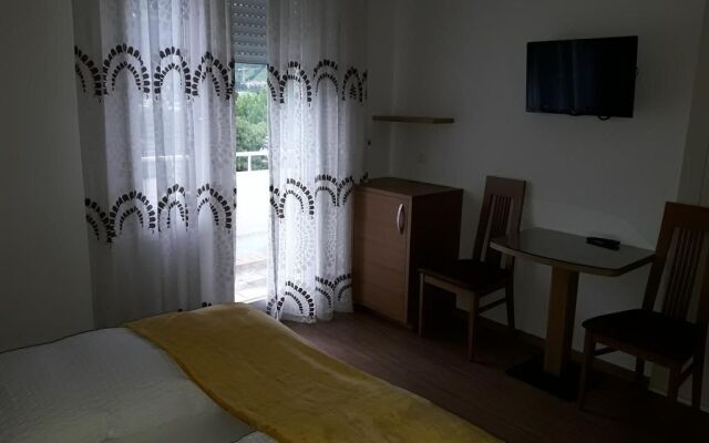 Hotel Garni Lux