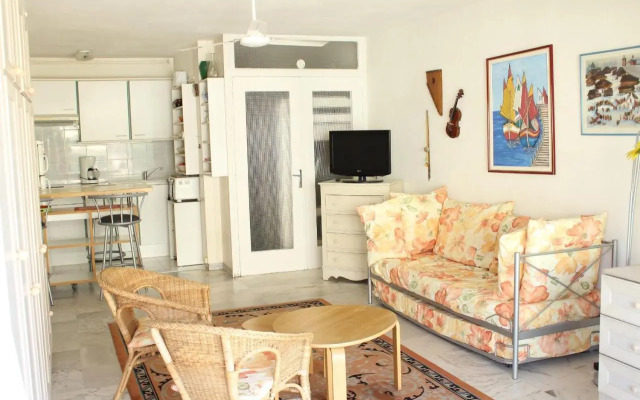 Studio Standing Bord De Mer Et Vue