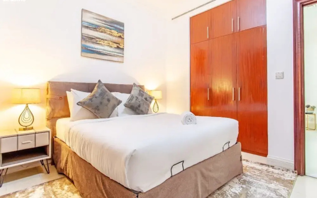 Pvt Jacuzzi Tub Groundfloor 2 Bed Bnbme Homes - Apartment in ดูไบ - Photo 3