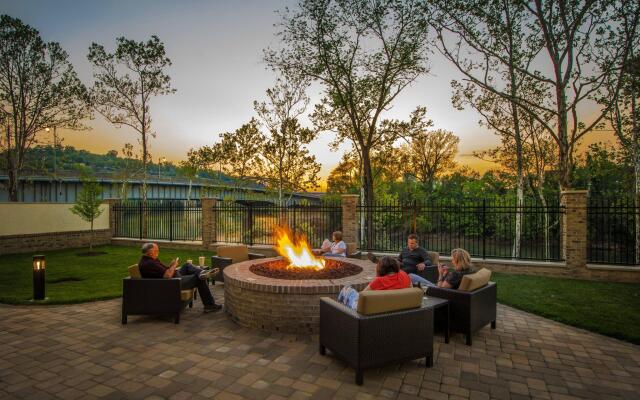 Courtyard by Marriott Charleston Downtown/Civic Center