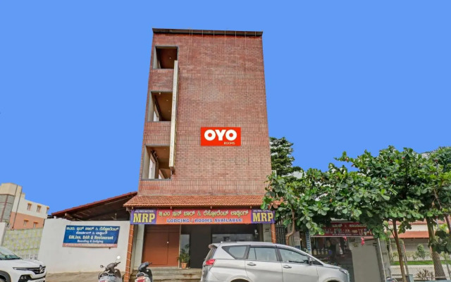 OYO Flagship 701156 G M Boarding And Lodging