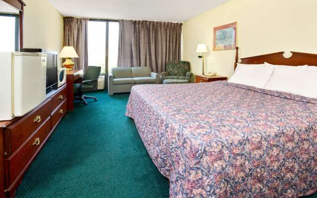 Days Inn by Wyndham Sharonville