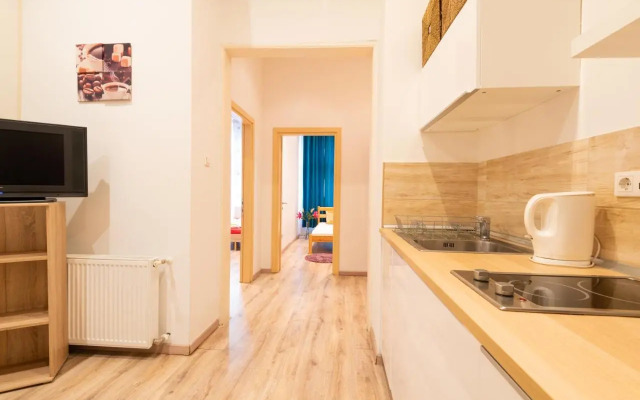 Standard Apartment by Hi5 - West End Center