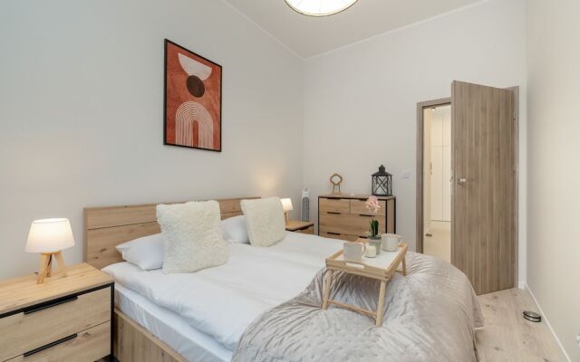 Luxurious Apartment by Renters Prestige