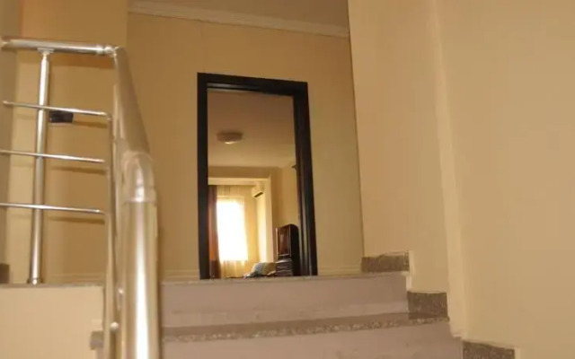 Kral Hotel