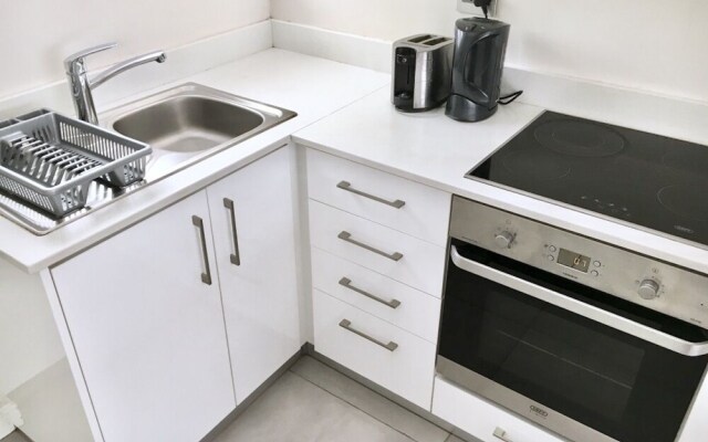 Sandringham Bachelor Beach Road