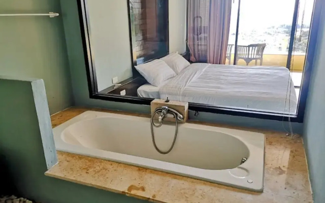 Sunrise Phuket Homestay