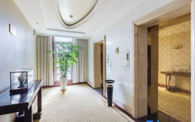 Ruifeng International Hotel （Southwest Gate）