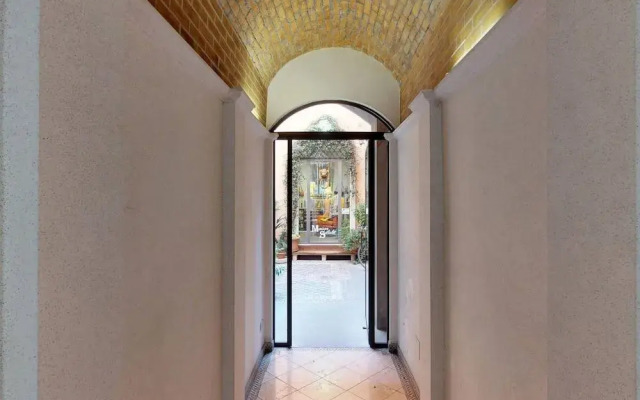 Fashion District Apartment