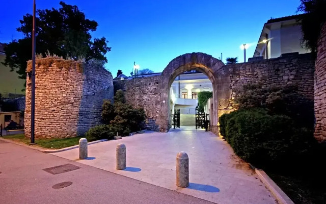 Pula Antic Rooms in Center- Adults only