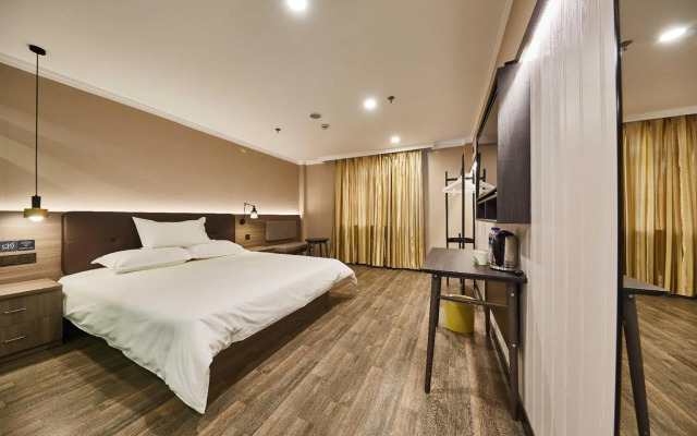 Hi Inn (Beijing Happy Valley Shibalidian)