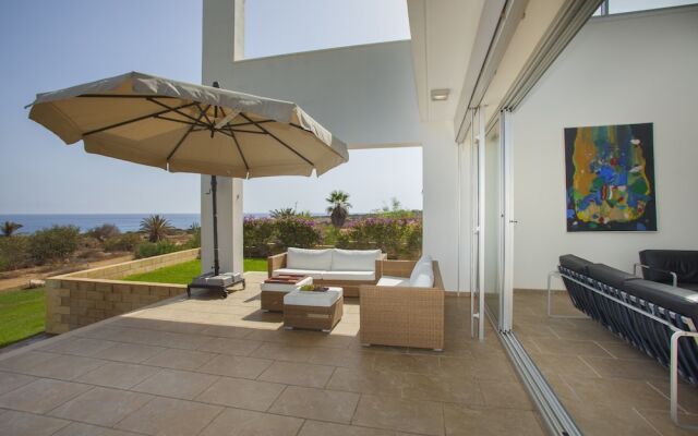 Nireas Seafront Villa 9