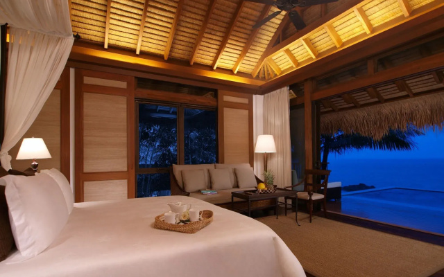 Pangulasian Island Resort