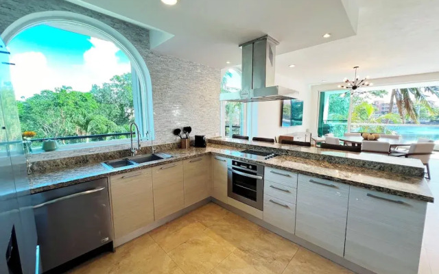 High-End Waterfront Condo Secrets Waters