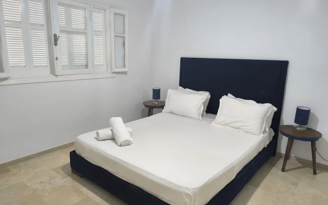 Stylish villa avec parking et piscine