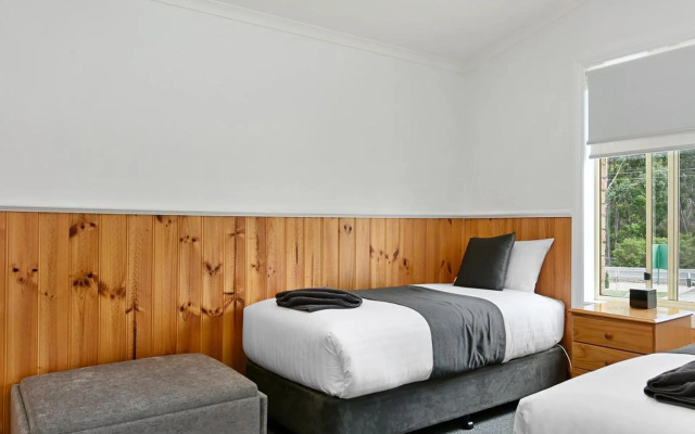 Masons Cottages – Guest Rooms – Taranna