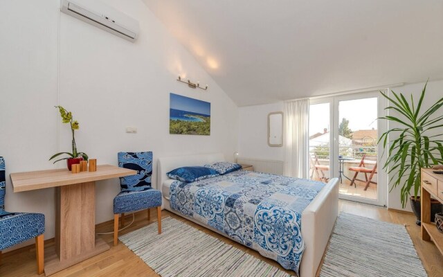 Romantic Oasis -mediterranean Style Studio