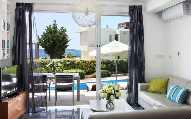 Paradise Cove Beach Villas