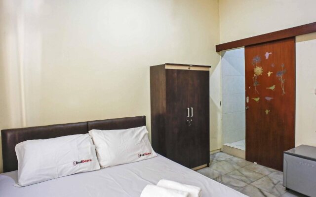 RedDoorz Apartment @ Cilandak