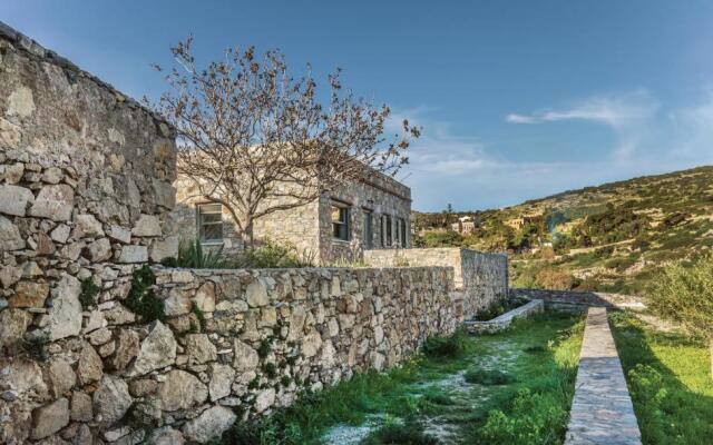 Avrofilito Syros Houses