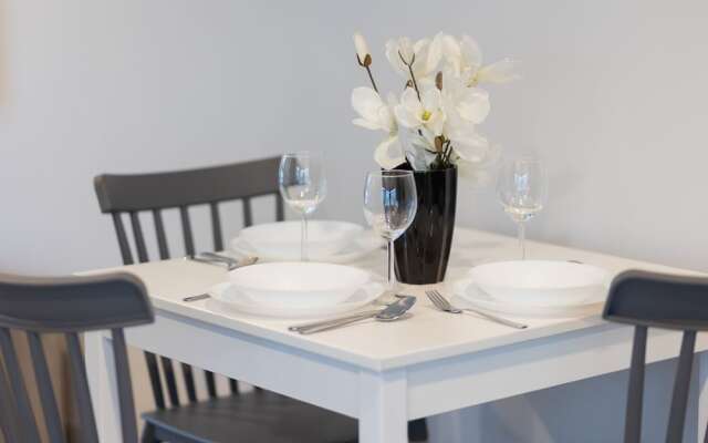 Lazurowa Warsaw & Parking by Renters