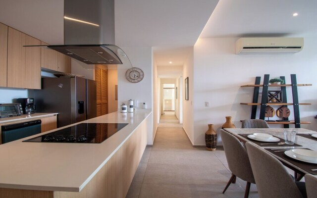 Condo Aria Ocean 206 by Kivoya
