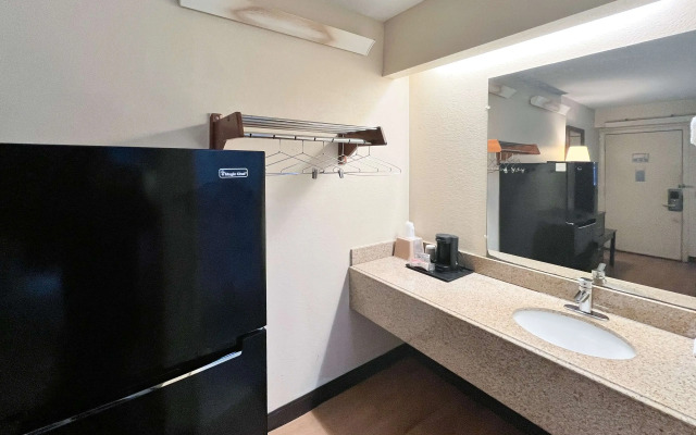 Studio 6 Suites Shreveport, LA – Industrial Loop