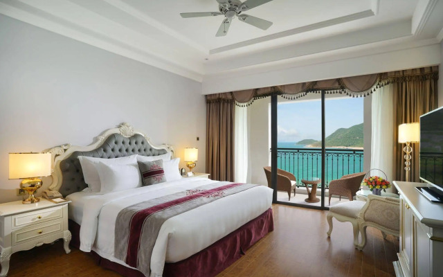 Vinpearl Golf Land Resort & Villas