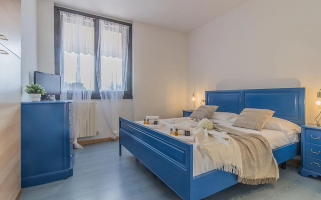 Blu al Lago in Lierna