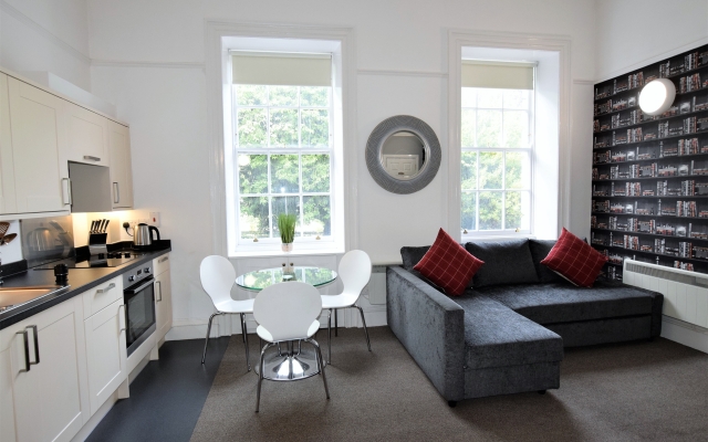 Your Apartment Berkeley Sq Pads #5