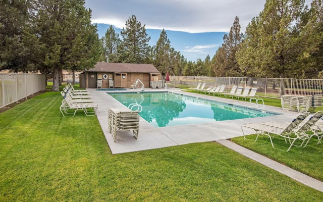 Eagle Crest on the Green