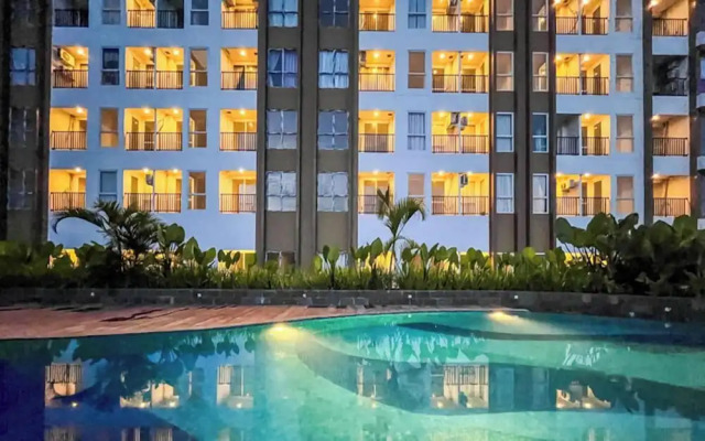 Grey Toned 1Br Apartment Tamansari Skylounge Makassar