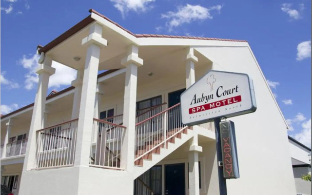 Aubyn Court Spa Motel