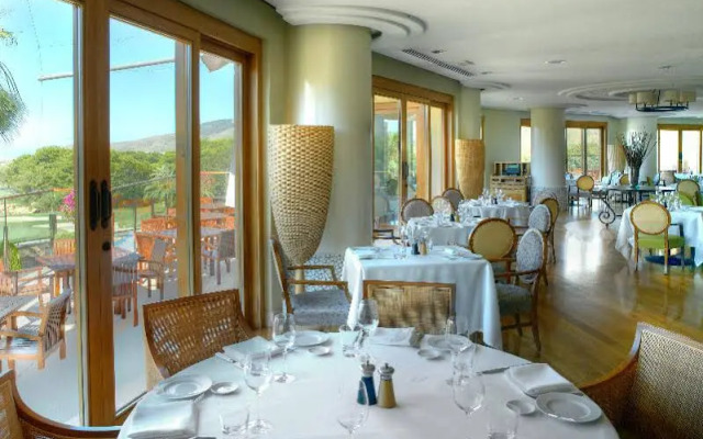 Las Lomas Village – Luxury Apartments