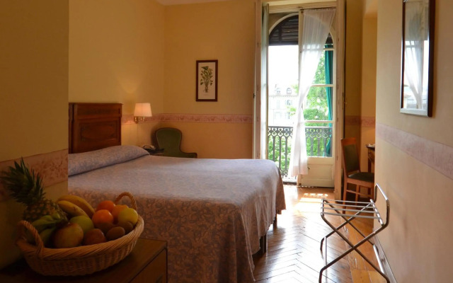 Hotel Roma E Rocca Cavour