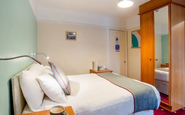 The Padarn Hotel