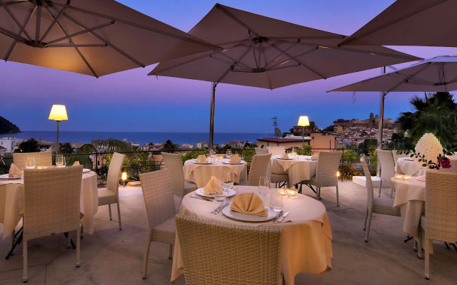 Hotel Mea - Aeolian Charme