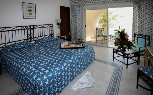 Domina Coral Bay Aquamarine Hotel & Resort