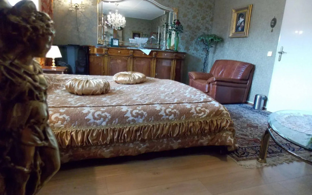 Weena House
