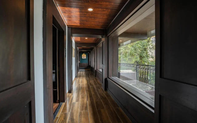 The West Gate Posada By Summit