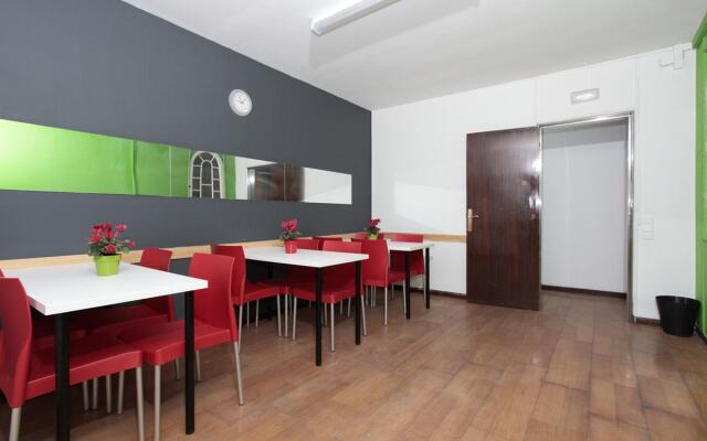 Diagonal House