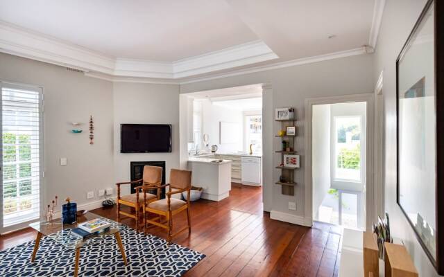 2 Bedroom Home In Fresnaye Cape Town