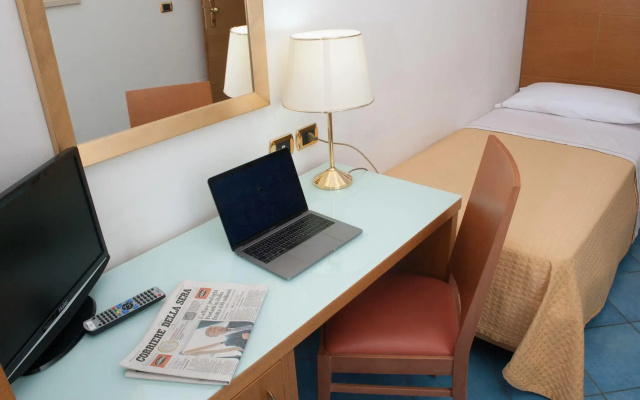 City Hotel