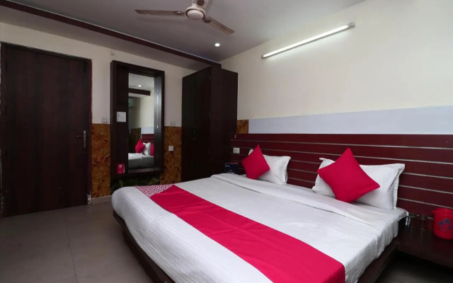 Jatin Hotel By OYO Rooms