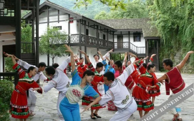 Qingjiang Tianlongwan Holiday Hotel