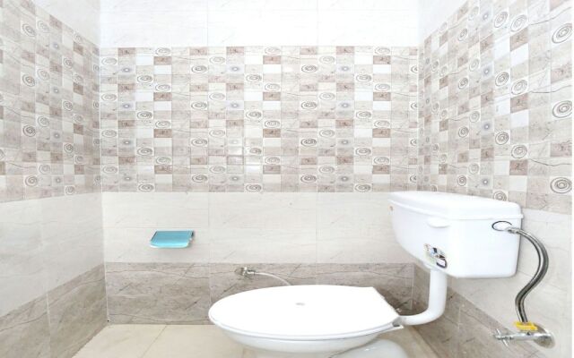 OYO 11369 Hotel Noor Plaza