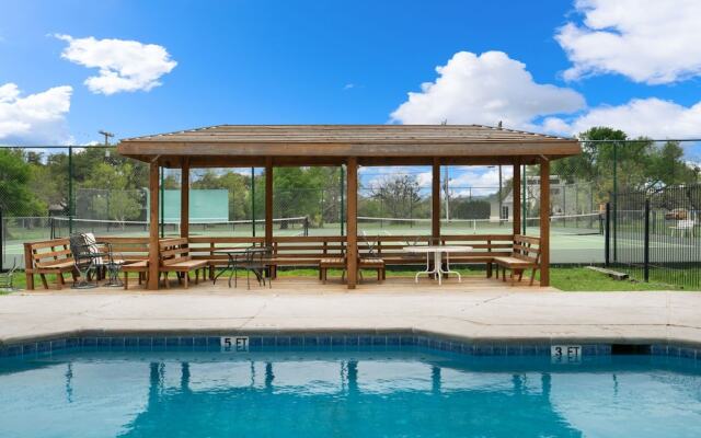 Pet-friendly Oasis in Gated Community!