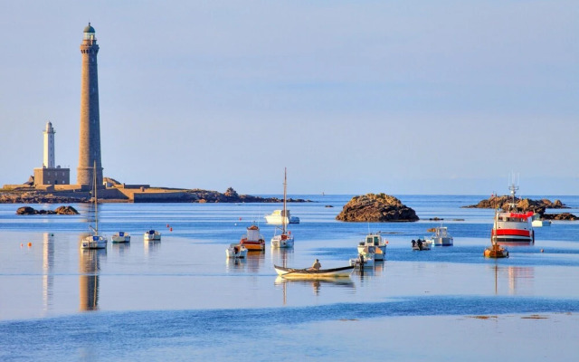 Small Cocoon for 2 by the sea