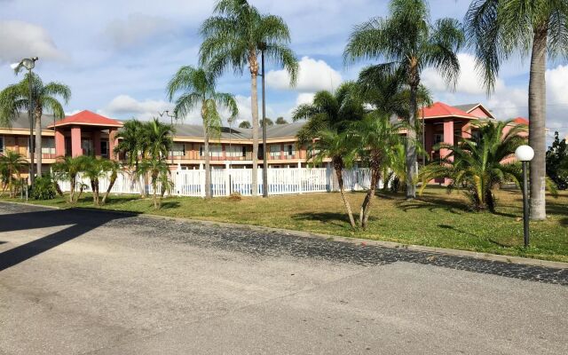 Motel 6 Englewood, FL
